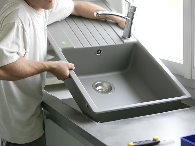 Установка кухонной мойки